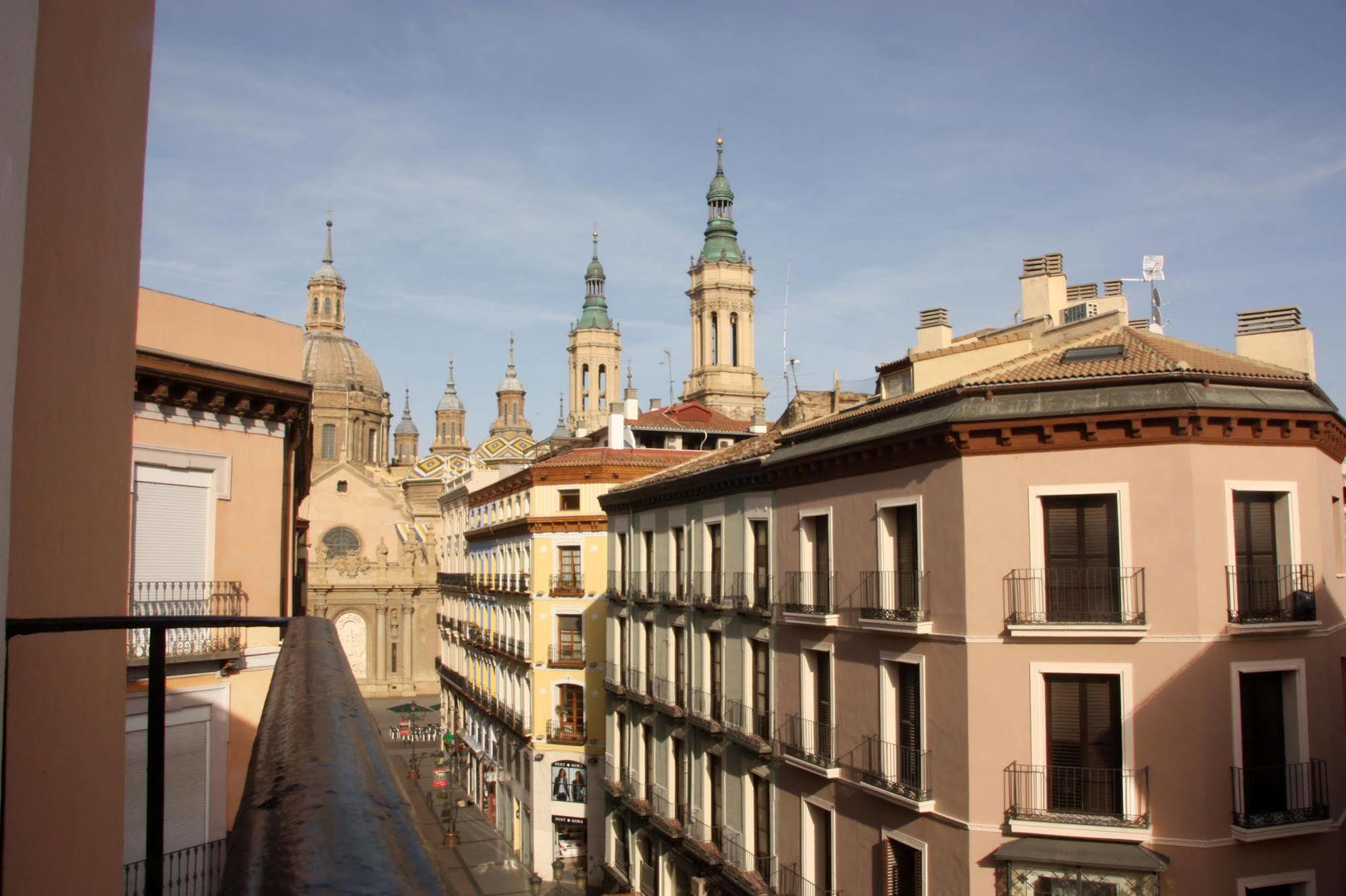 Dos Torres Pilar Suites- Balcones Con Vistas A La Ciudad Zaragoza Exteriör bild